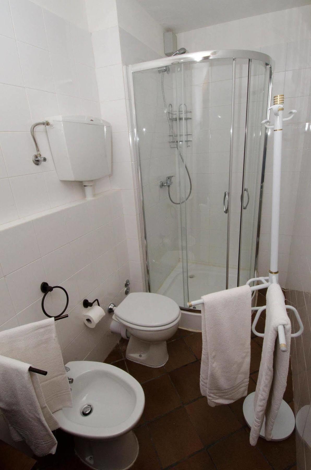 Il Chiesino Hotel Pontedera Luaran gambar